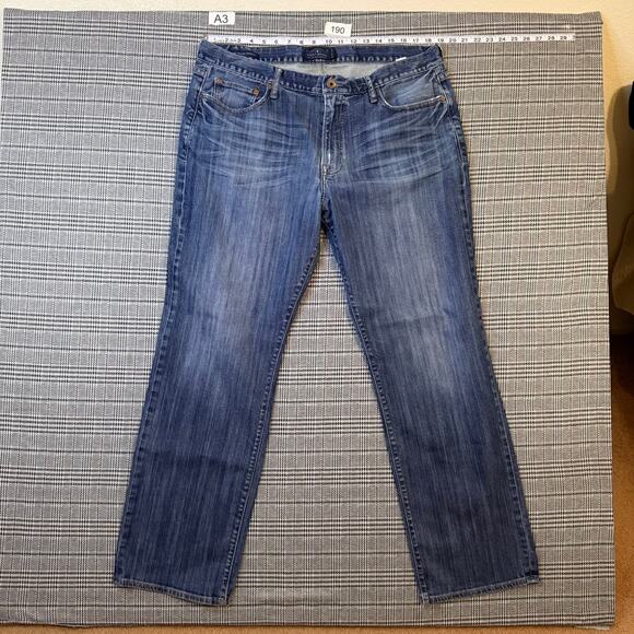 Lucky Brand Men's Jeans Blue Wash Denim Straight Leg Size 38x30 - Picture 4 of 10